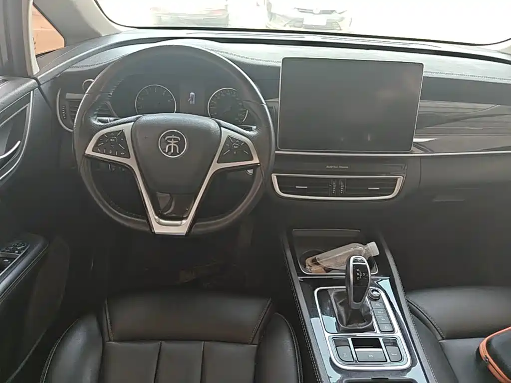 Photo 10 - BYD Song MAX