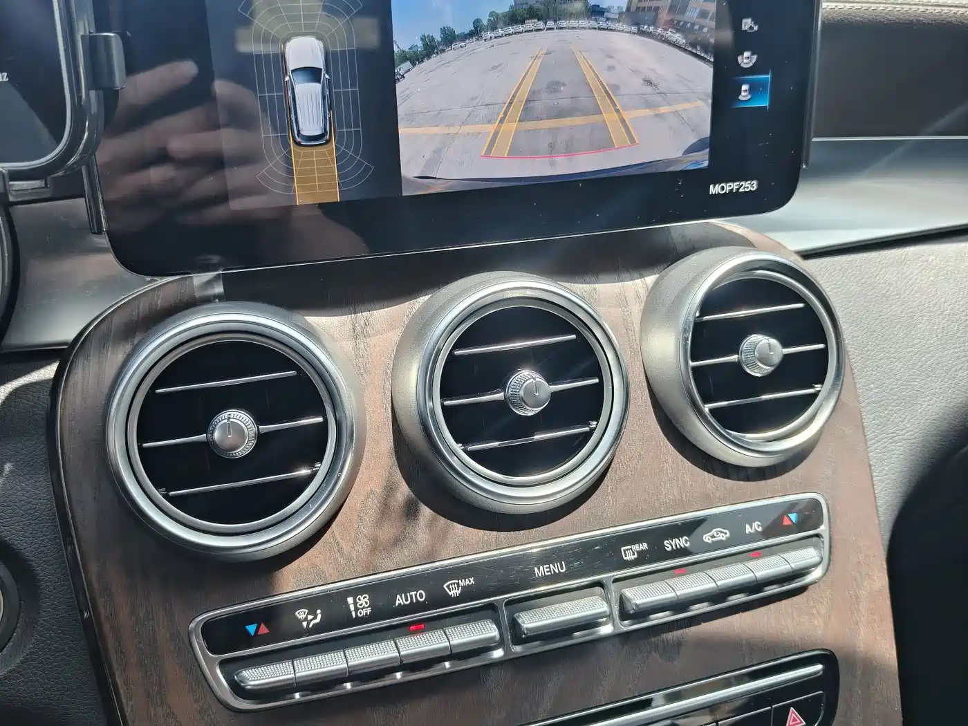 Mercedes-Benz GLC 2020 Facelift GLC 260 L 4MATIC Luxury фото 17