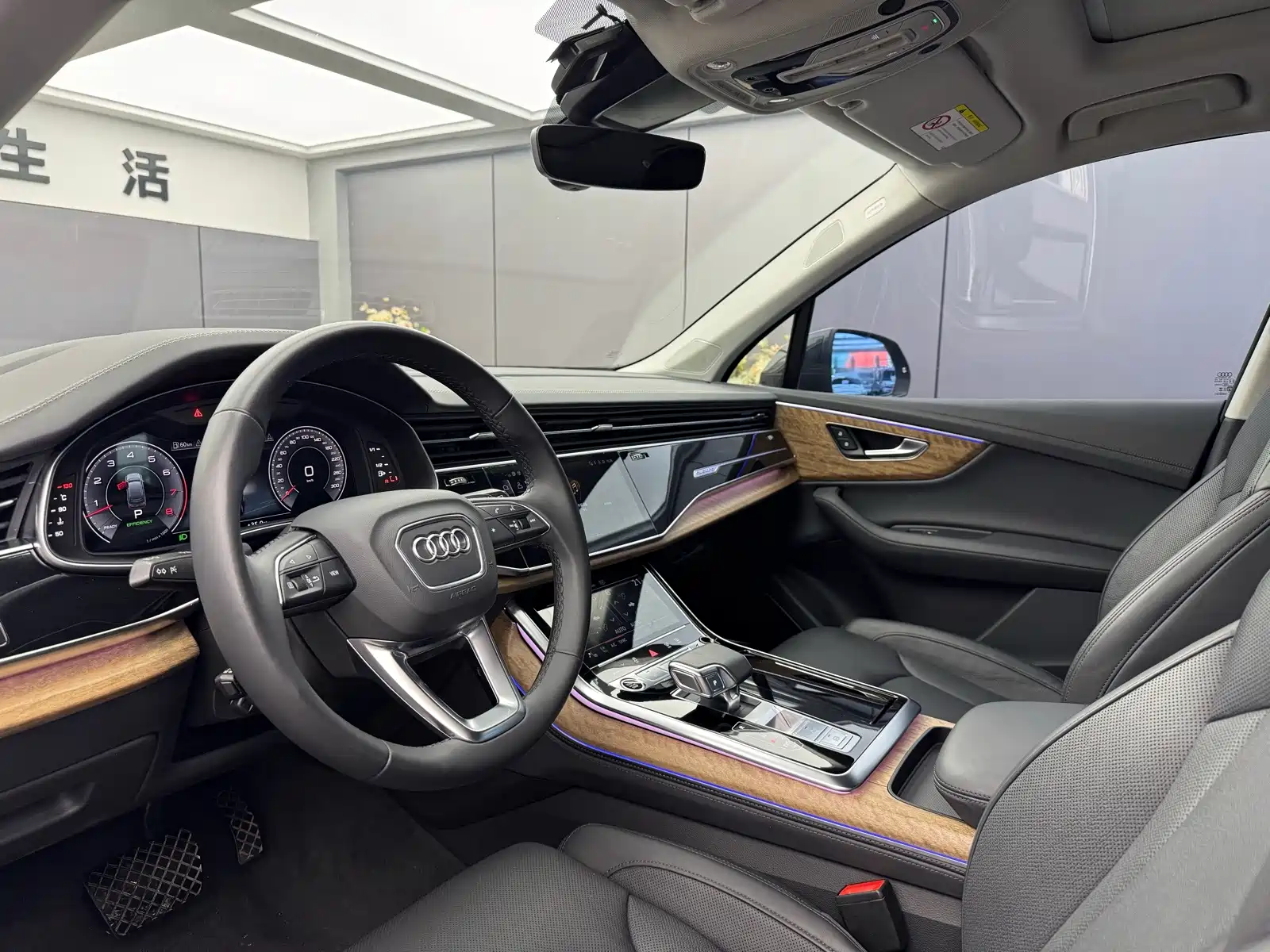 Фото 4 - Audi Q7
