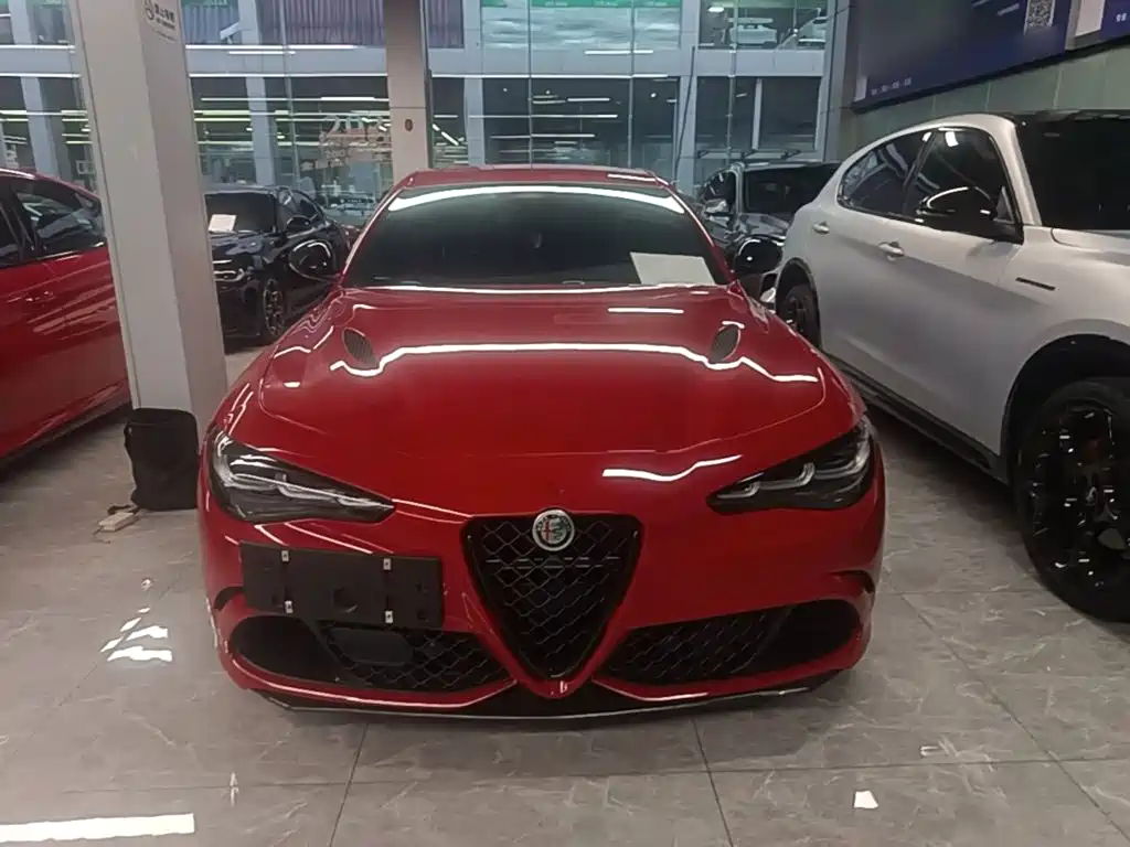 Alfa Romeo Giulia 2026 2023 2.9T V6 520HP Quadrifoglio Edition