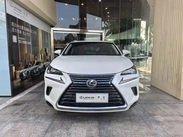 Lexus NX 2019
