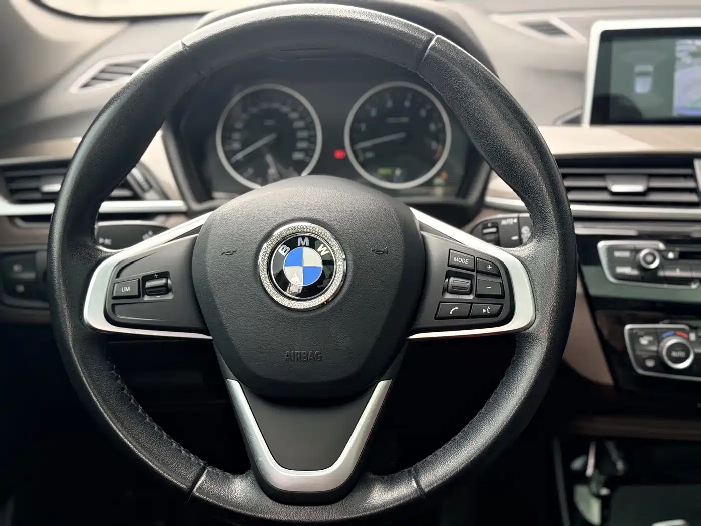 BMW X1 New Energy 2018 xDrive25Le Luxury Model фото 17