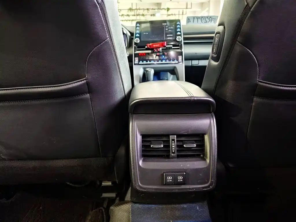 Toyota Avalon 2021 2.5L Luxury Edition фото 23