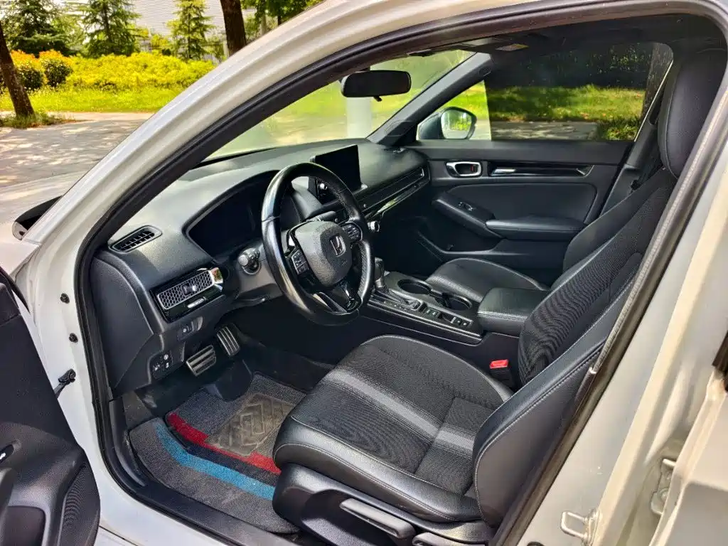 Photo 4 - Honda Civic