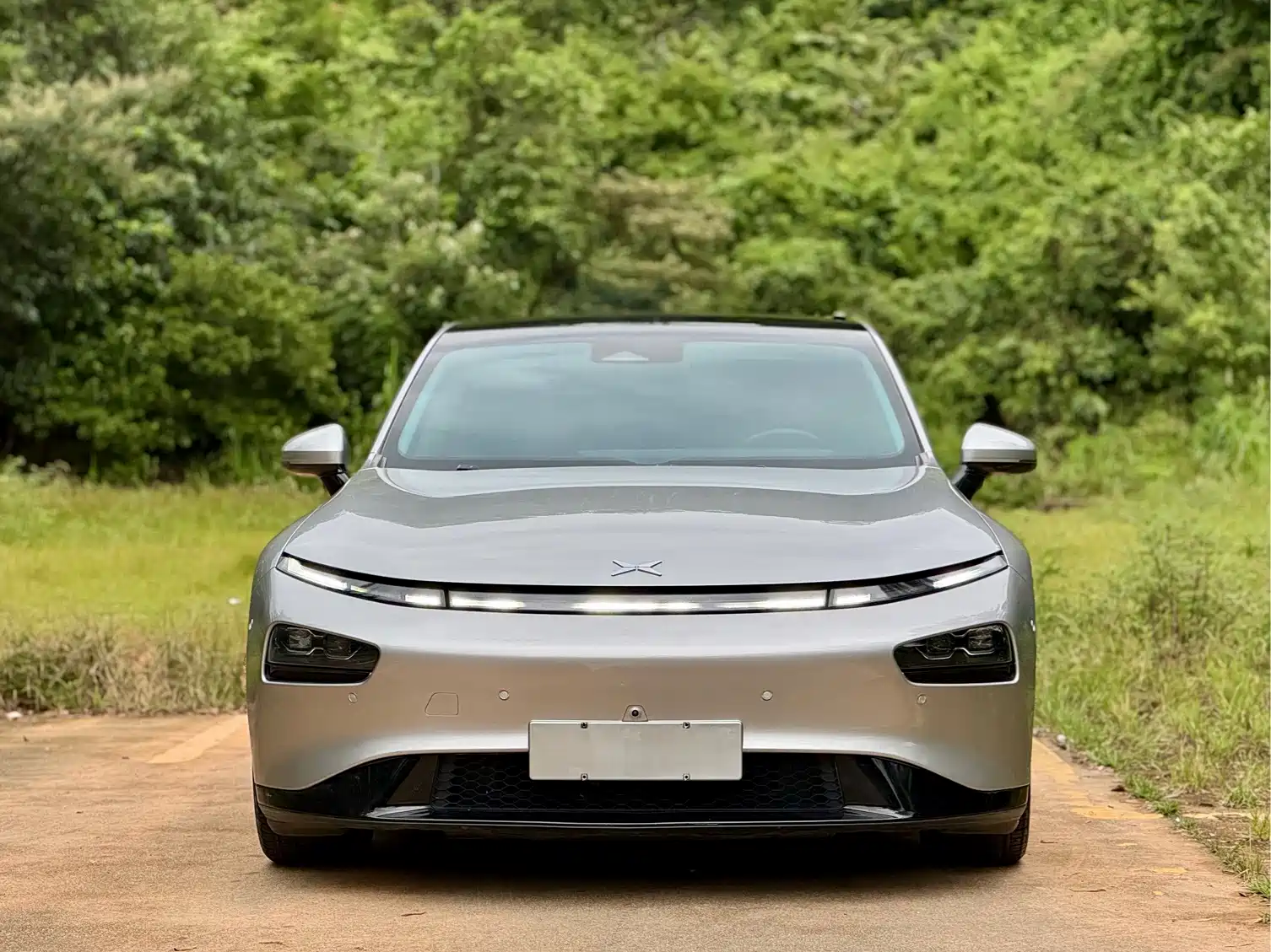 Фото 2 - XPeng P7
