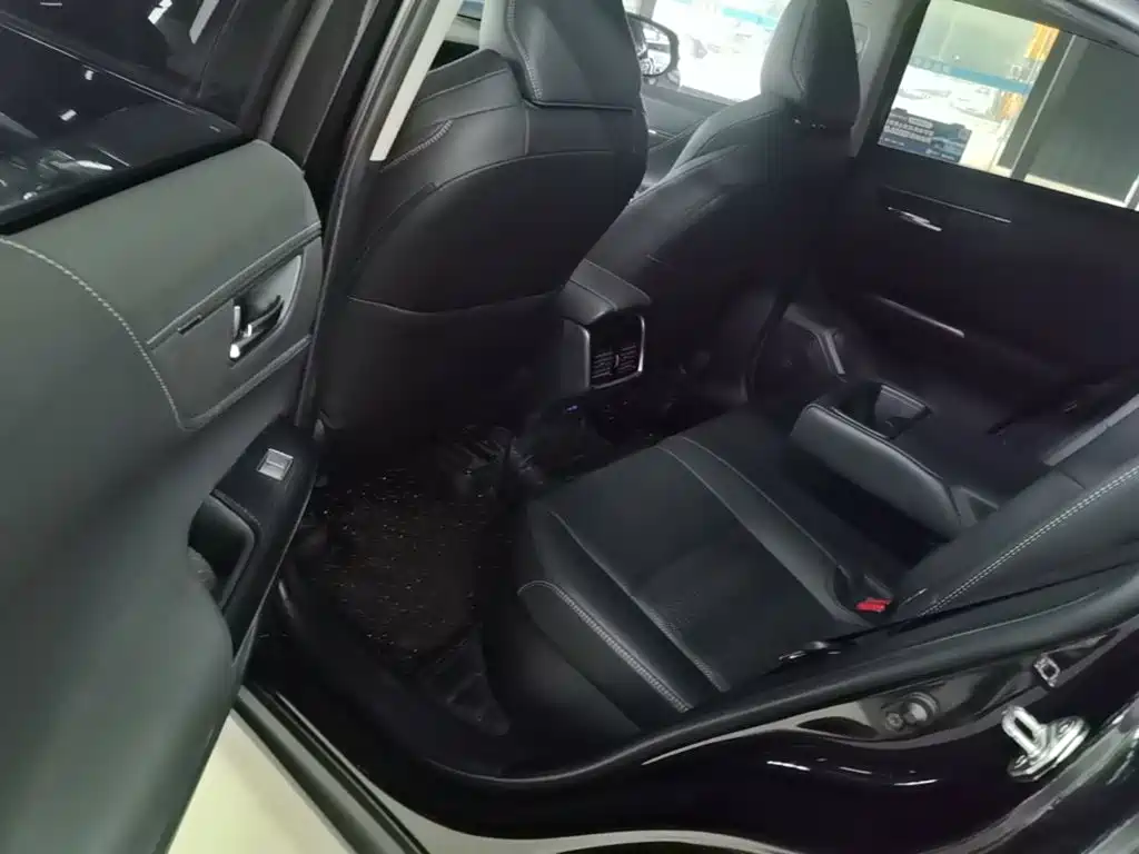 Photo 17 - Toyota Venza