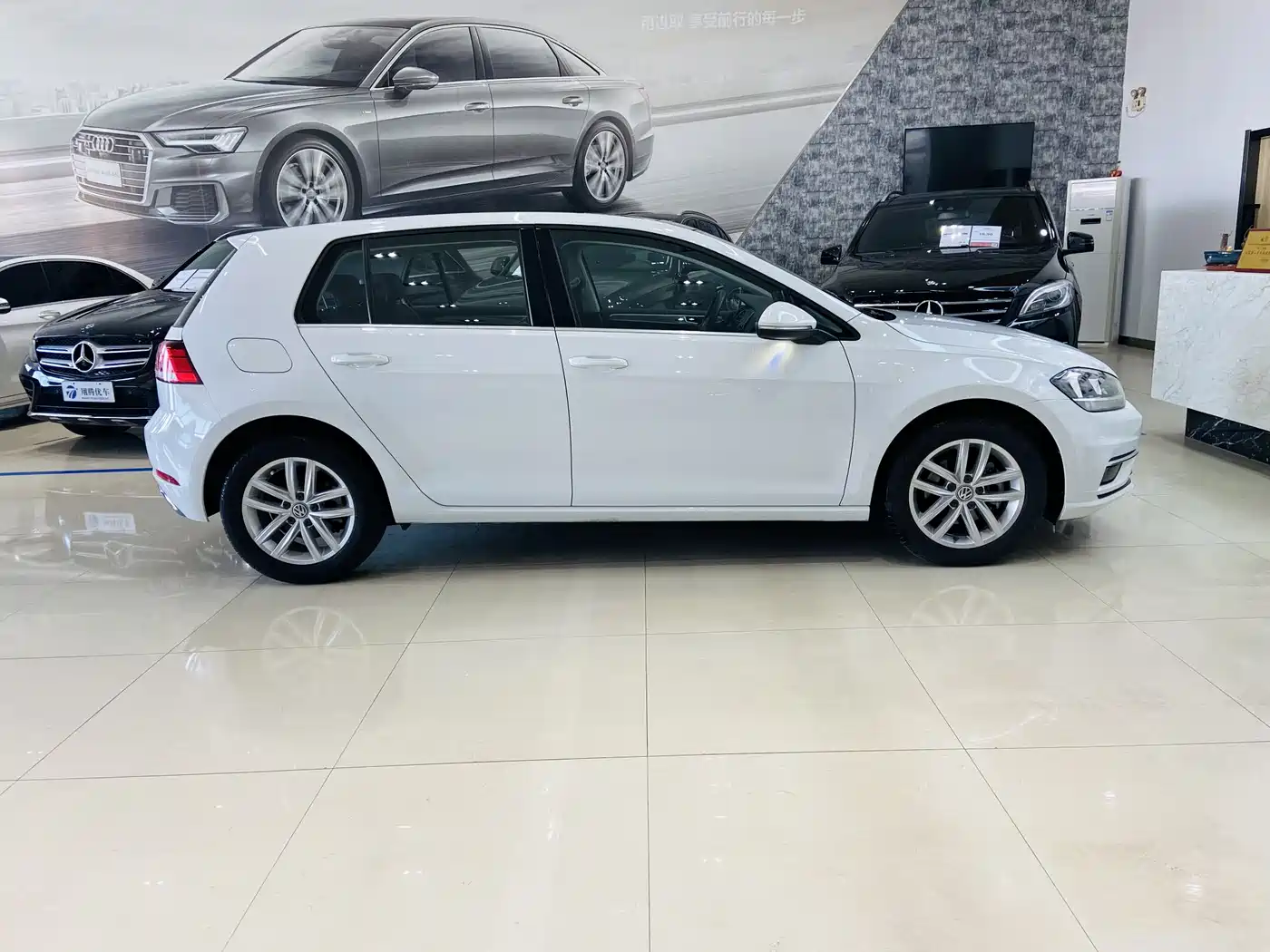 Volkswagen Golf 2018 230TSI Automatic Comfort фото 15