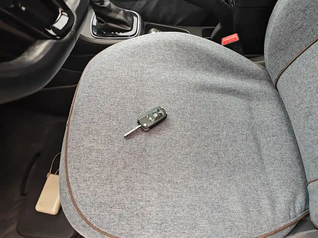 Volkswagen Polo 2016 1.6L Automatic Comfort фото 9