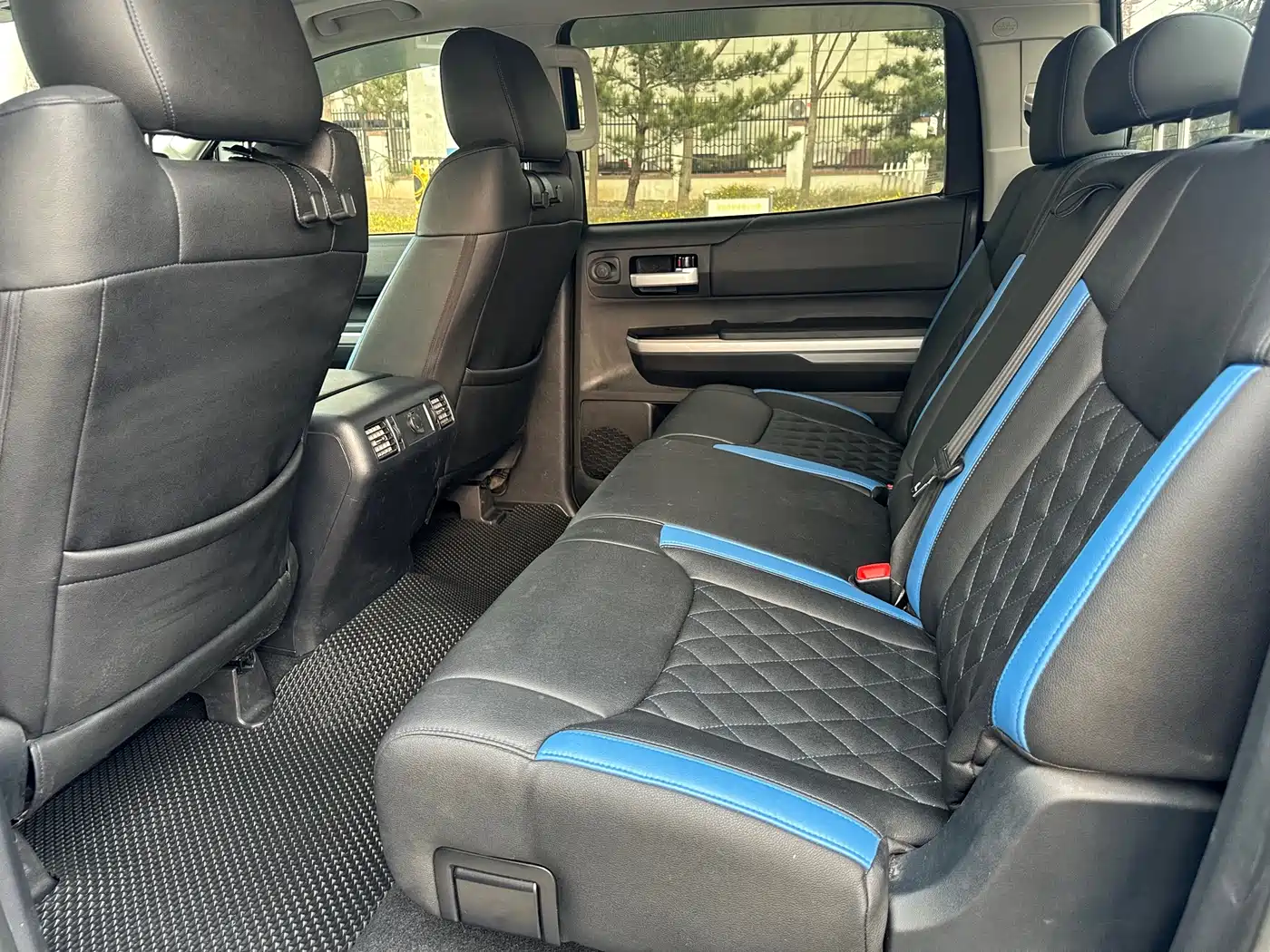 Toyota Tundra 2014 5.7L TRD Pro фото 8