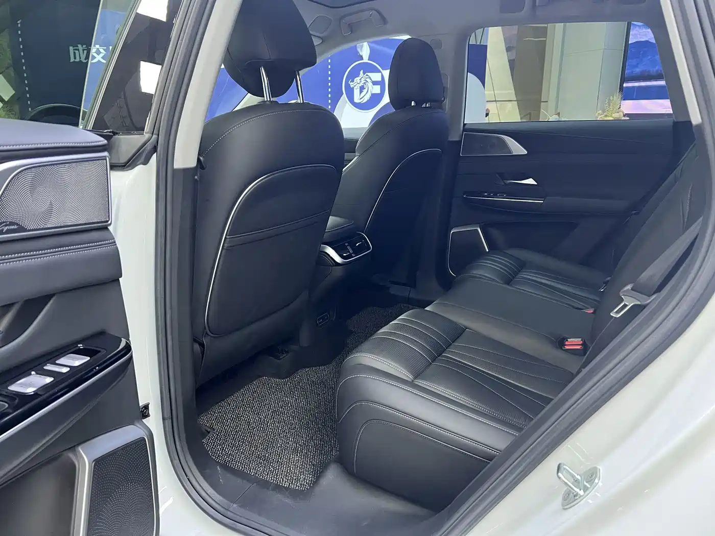 Фото 6 - XPeng G9