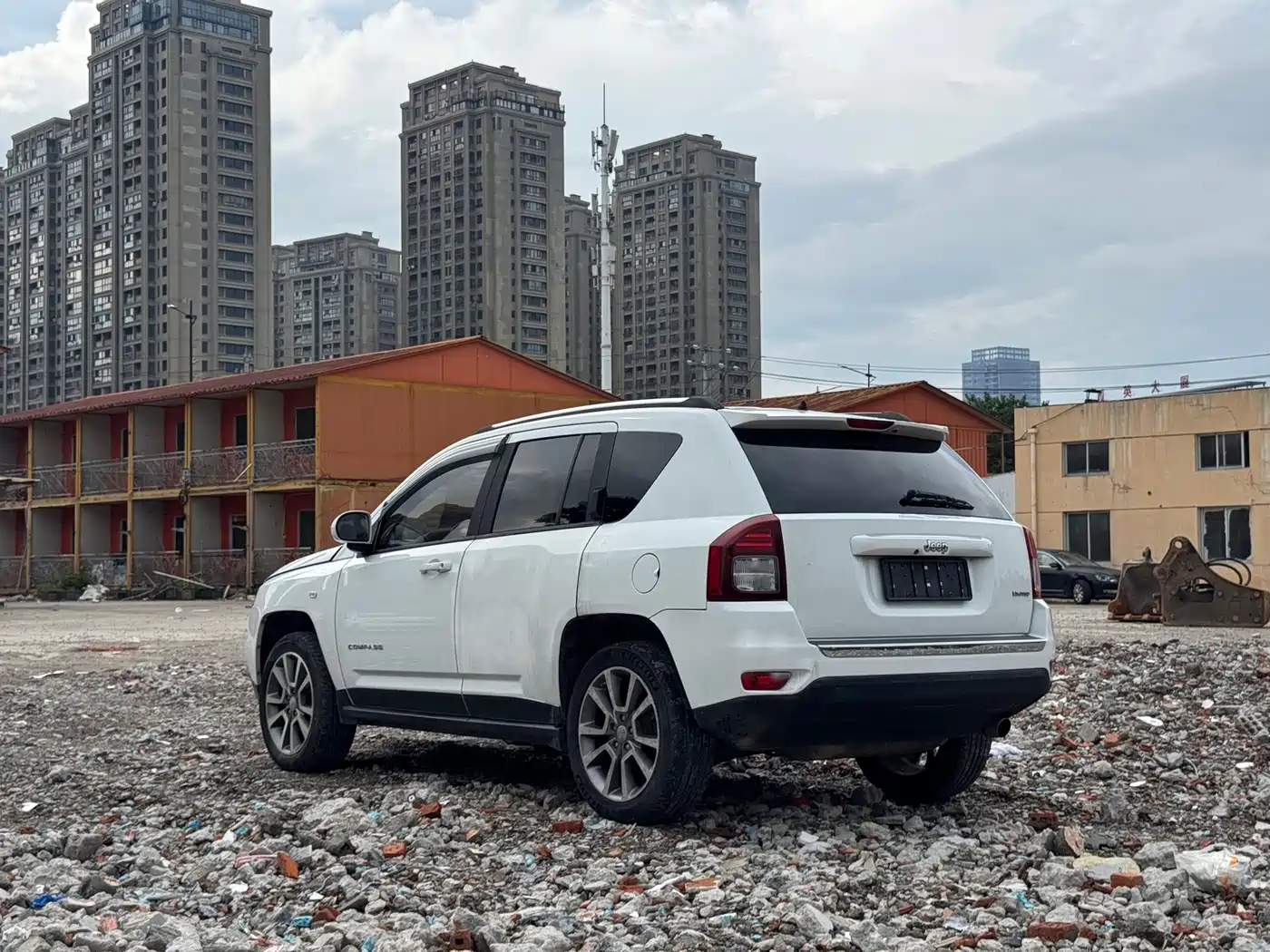 Jeep Compass (Import) 2015 2014 Facelift 2.4L 4WD Luxury Navigation Edition