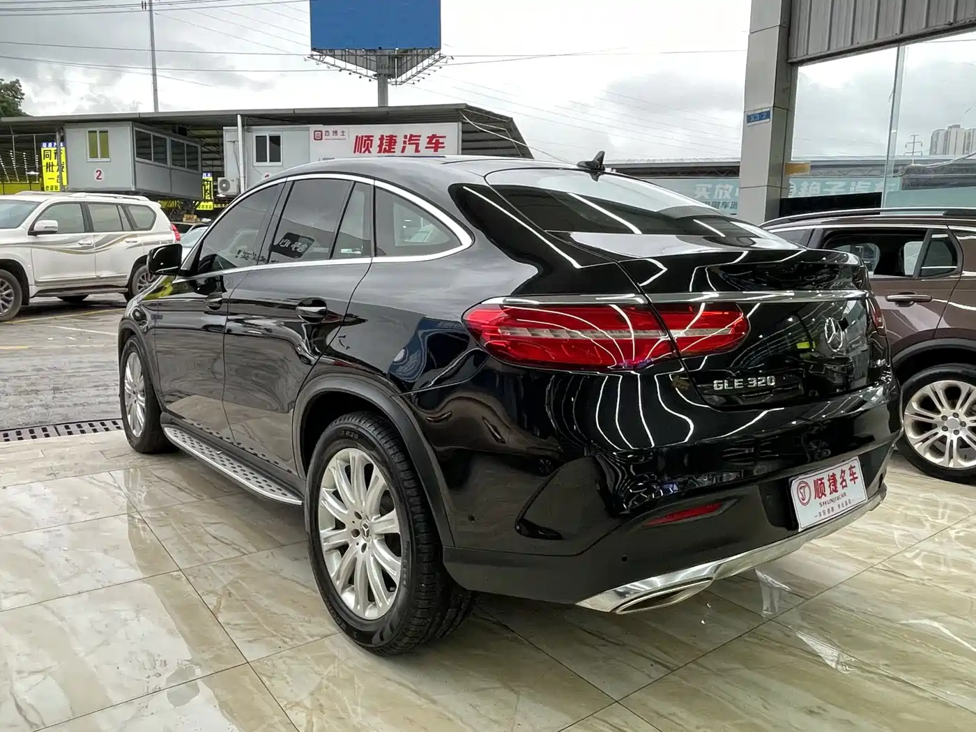 Mercedes-Benz GLE Coupe 2015 GLE 320 4MATIC Coupe SUV фото 9