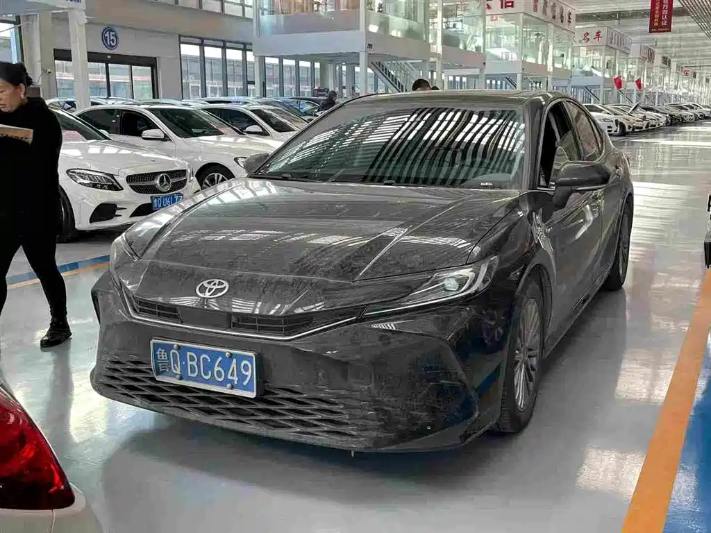 Toyota Camry 2025 Dual Engine 2.0HG Glory Edition