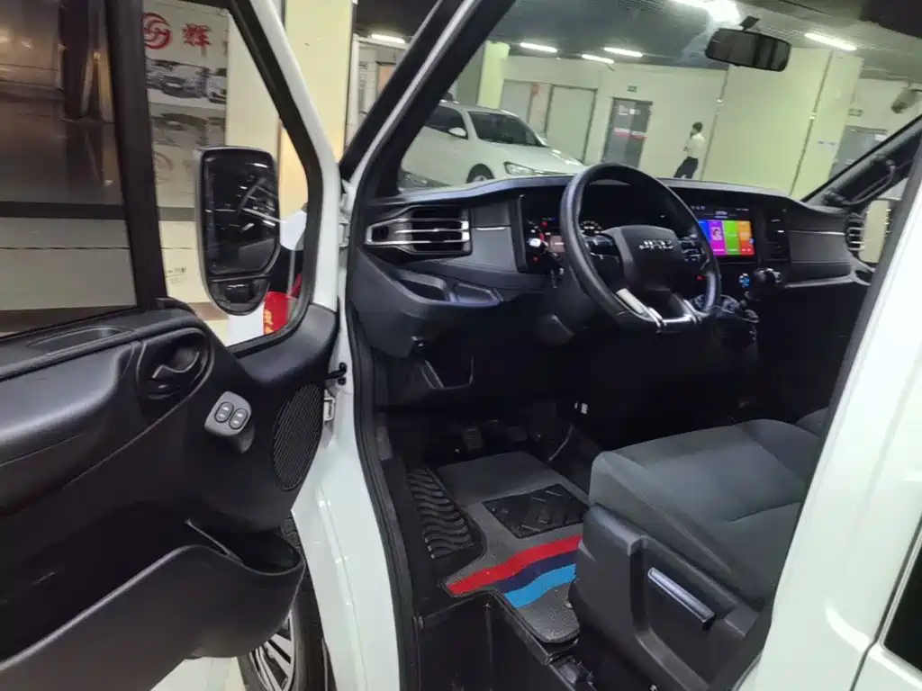 Jiangling JMC Fushun 2024 2023 2.0T Manual Short Wheelbase Medium Roof Commercial Multi-Purpose Vehicle 6-Seater