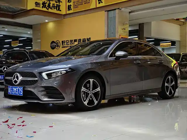 Mercedes-Benz A-Class 2022 A 200 L Sport Sedan Style — фото 1