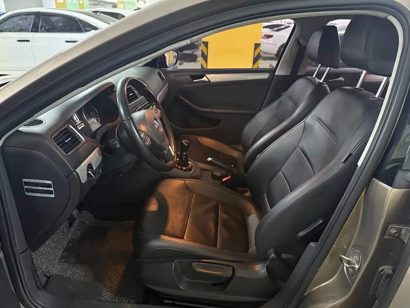 Volkswagen Sagitar 2014 1.4TSI Manual Luxury фото 7