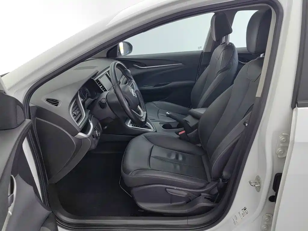 Фото 10 - Buick Excelle