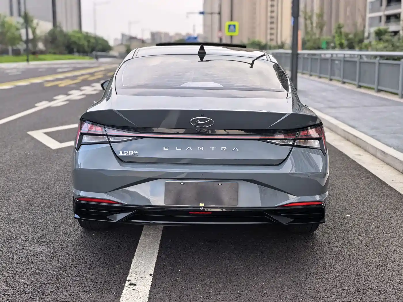 Photo 6 - Hyundai Elantra