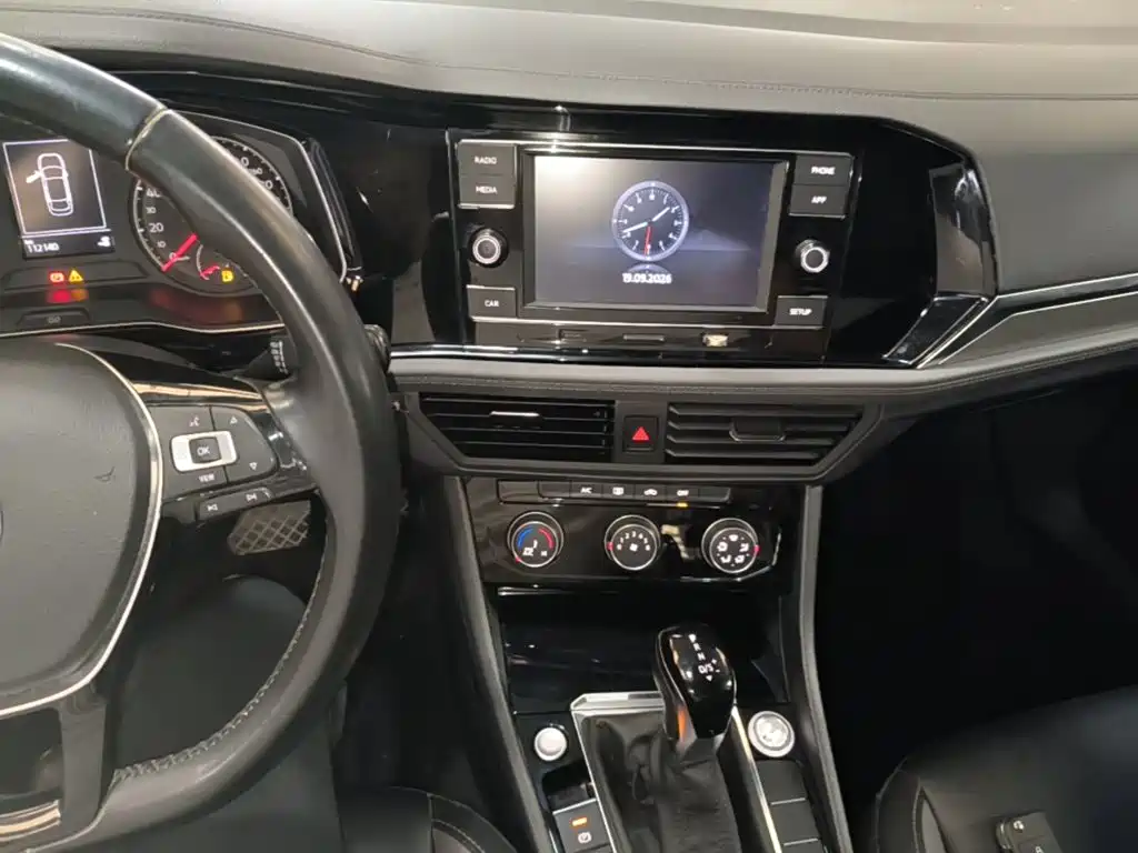 Фото 10 - Volkswagen Sagitar