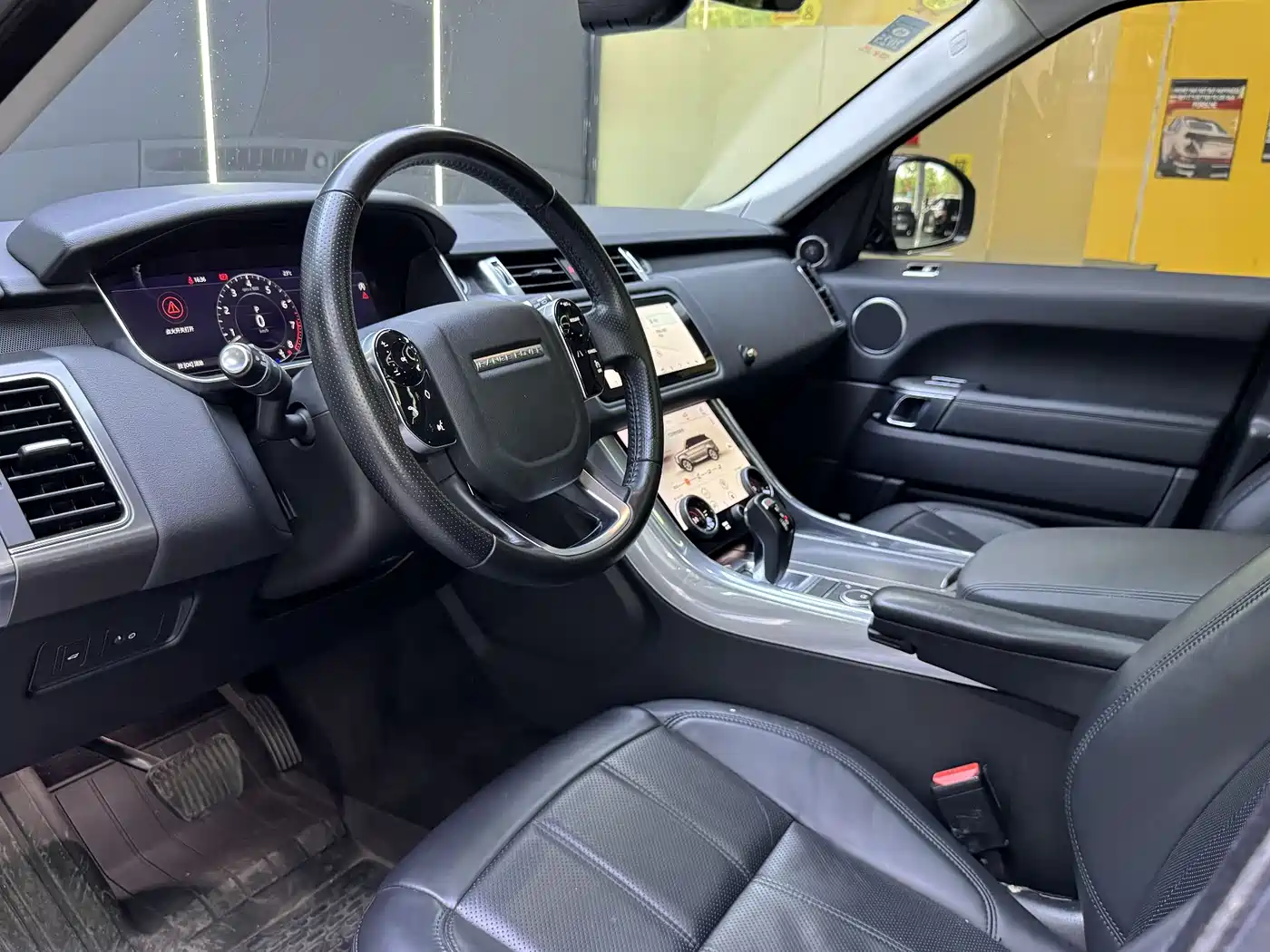 Land Rover Range Rover Sport 2019 3.0 SC V6 Special Edition фото 4