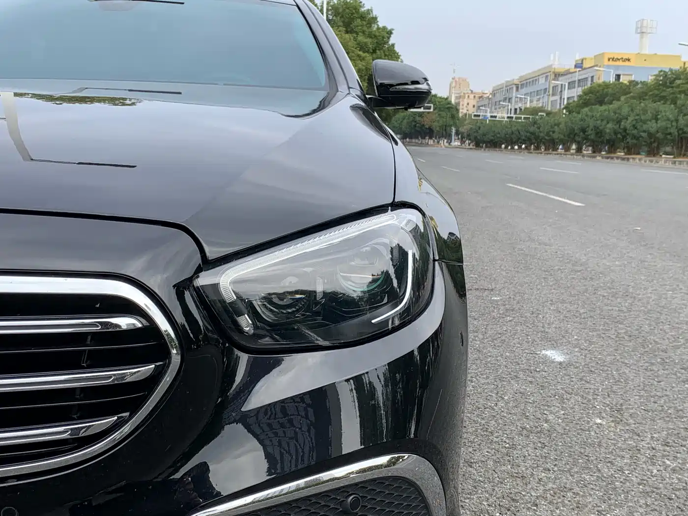 Mercedes-Benz E-Class New Energy 2022 Facelift II E 350 e L Plug-in Hybrid Sedan фото 13