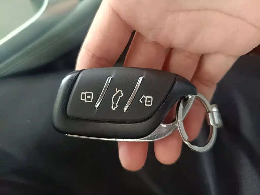 Фото 9 - Roewe D6