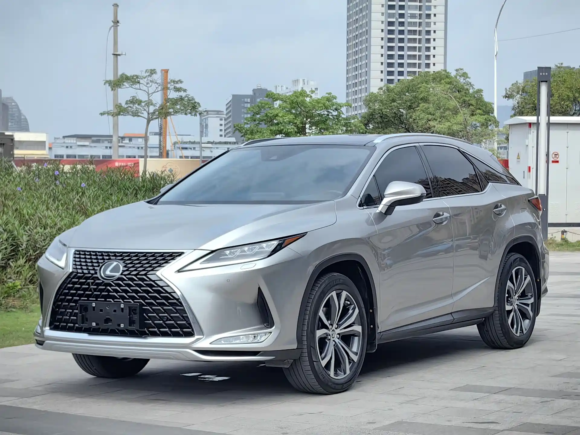 Фото 1 - Lexus RX