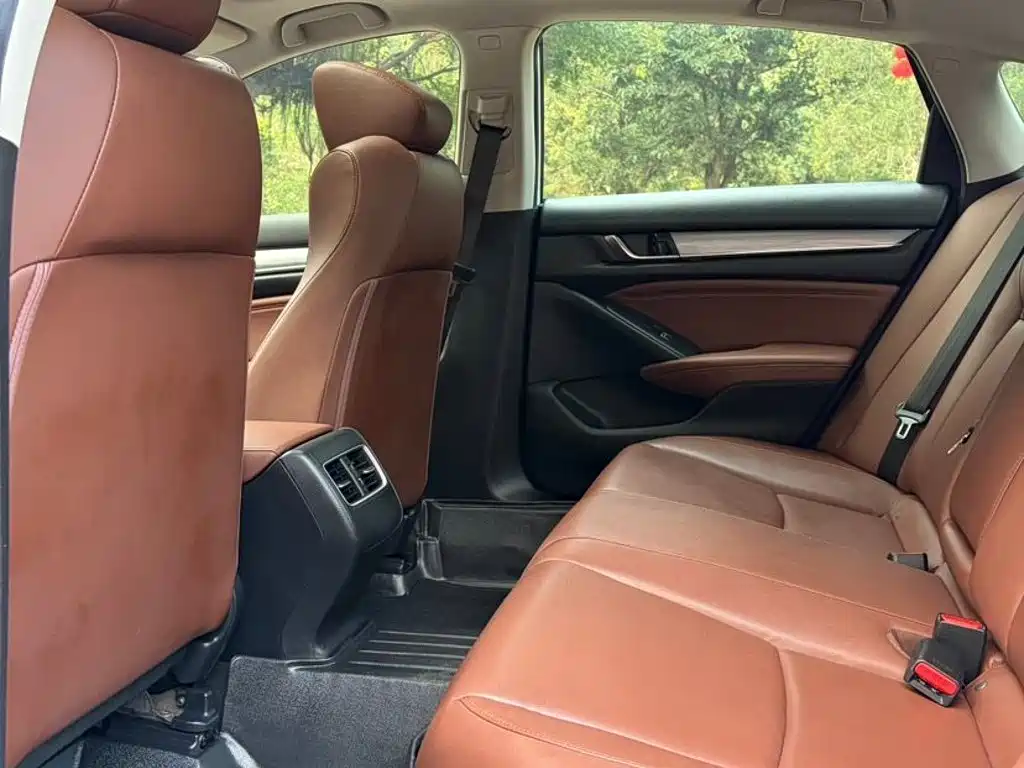 Honda Inspire 2019 2019 Sharp Hybrid 2.0L Pure Elegance China VI