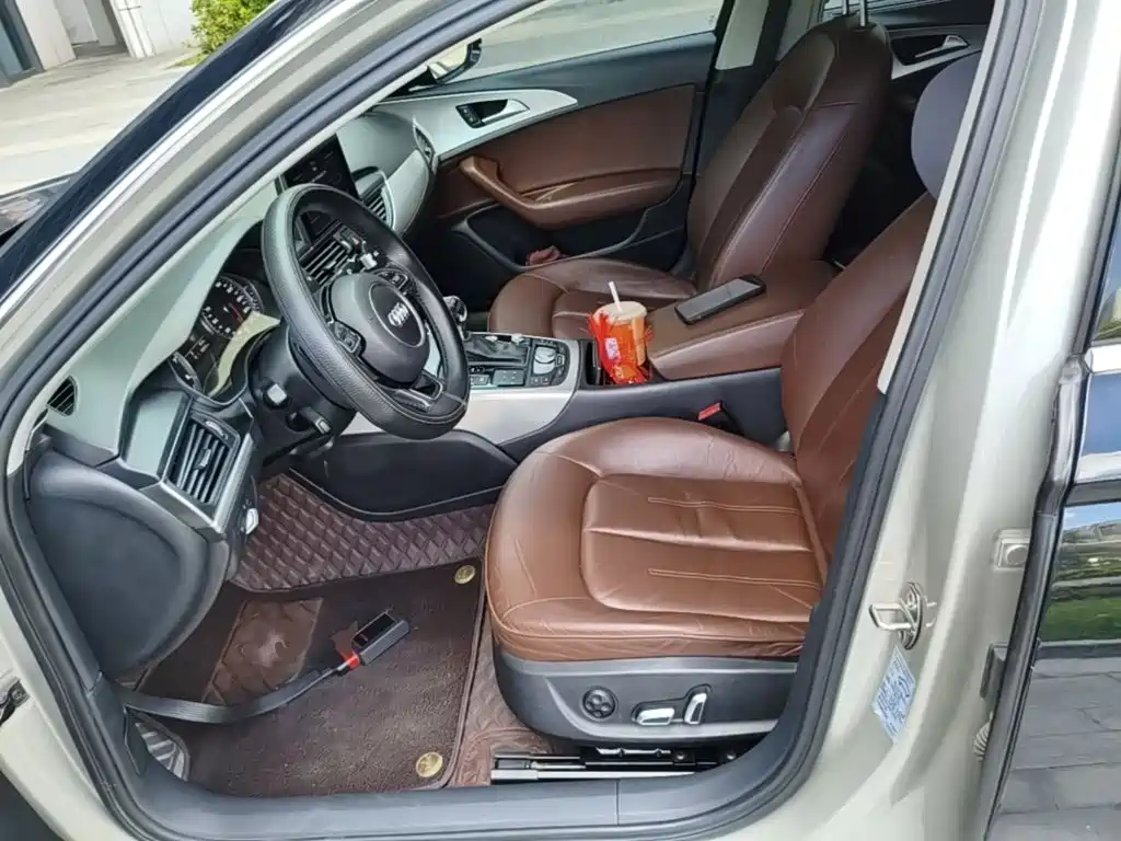 Фото 15 - Audi A6L