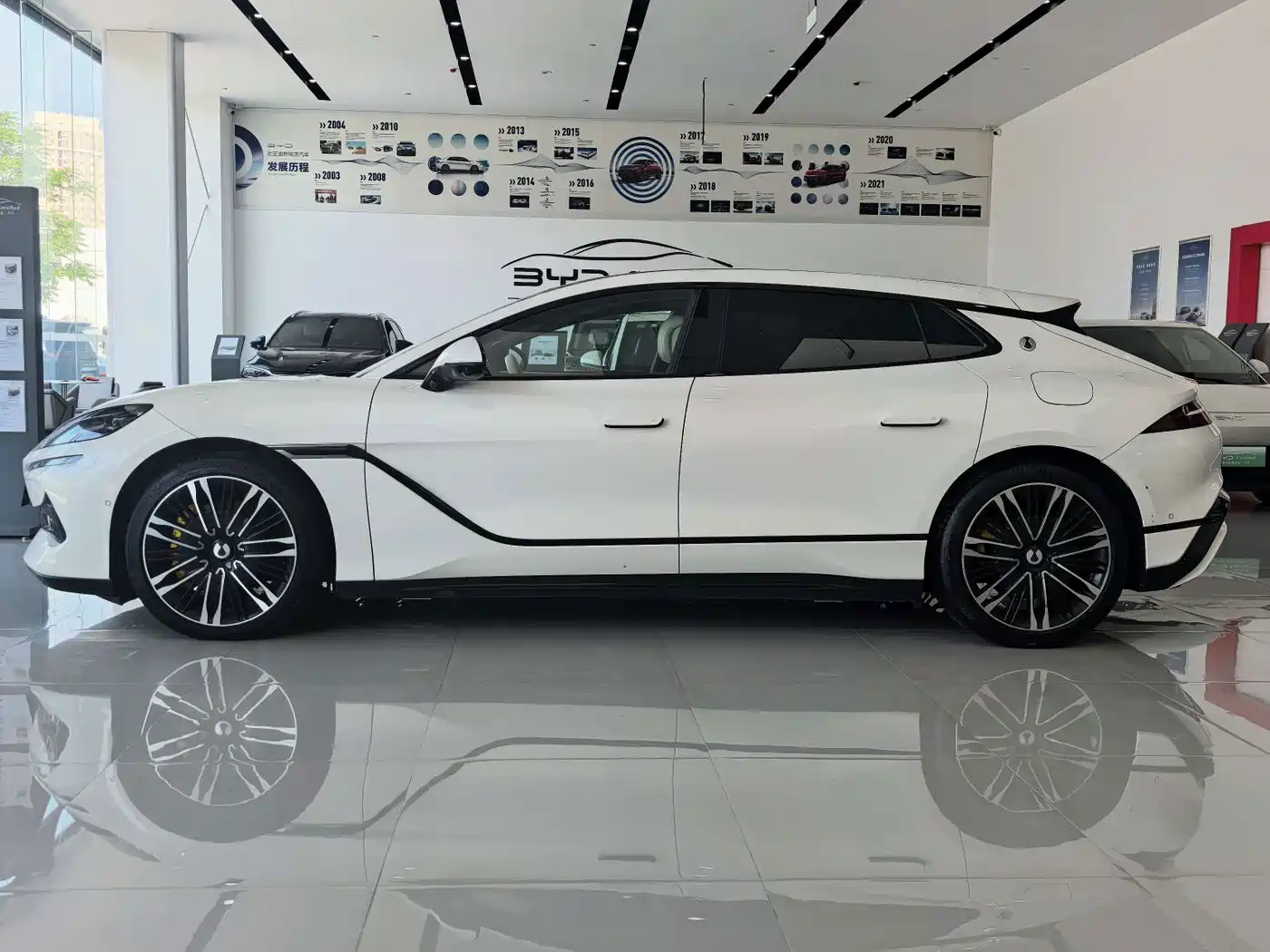Denza Z9GT 2024 2024 1100 AWD Ultra Edition