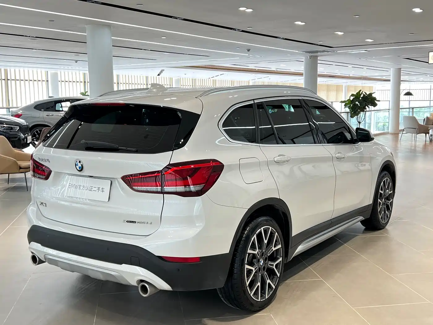 BMW X1 2022 xDrive25Li Premium фото 19