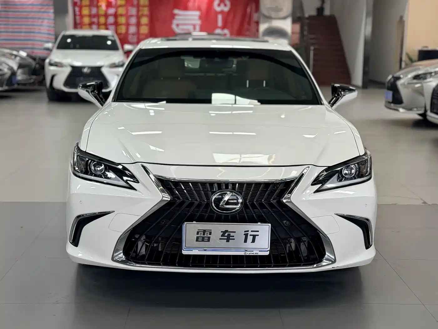 Lexus ES 2022 200 Excellence Edition фото 2