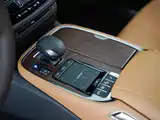 Фото 10 - Lexus LS