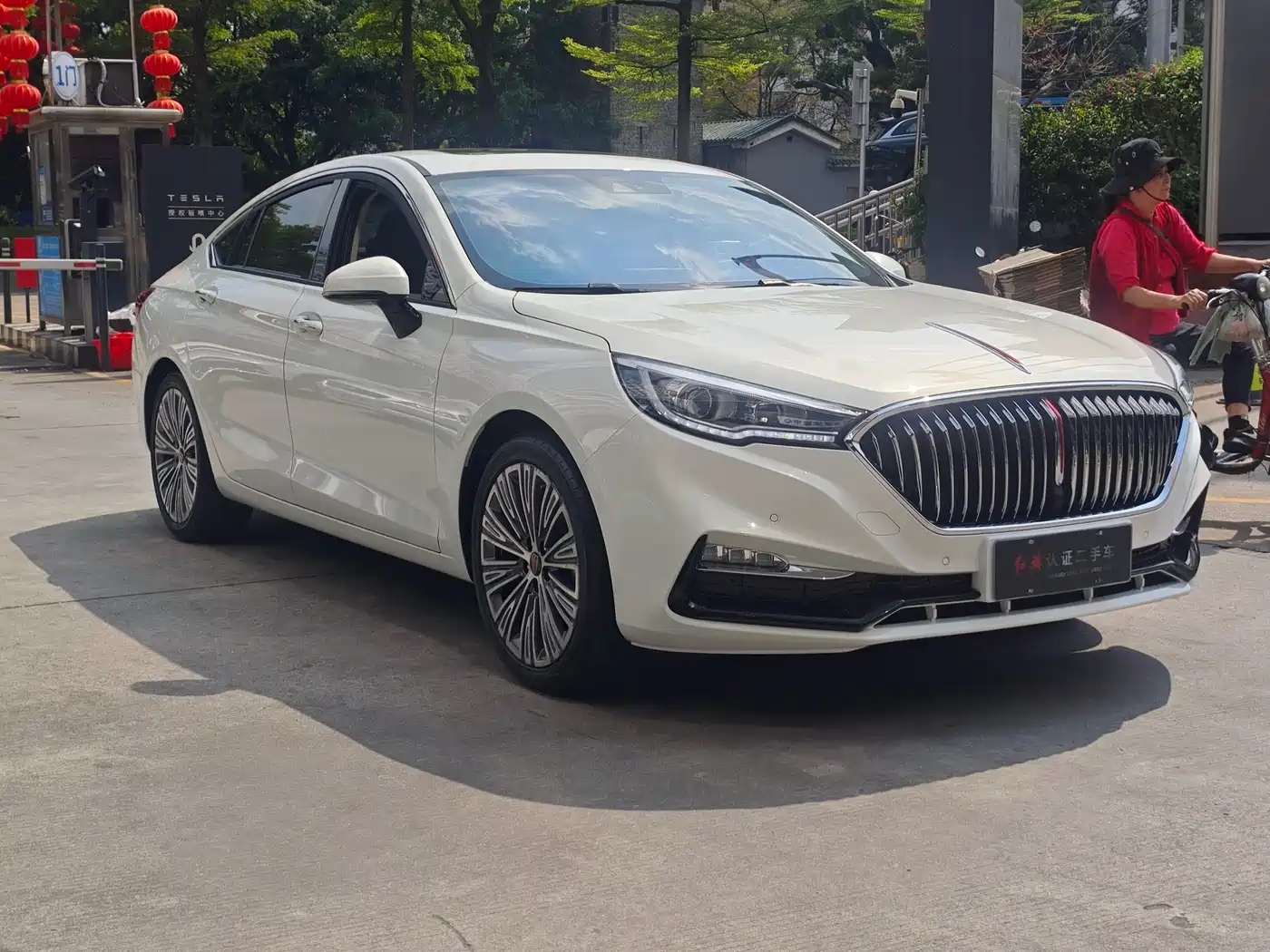 Hongqi H5 2022 Classic 1.8T Auto Smart Connect Flagship Enjoyment Edition фото 3