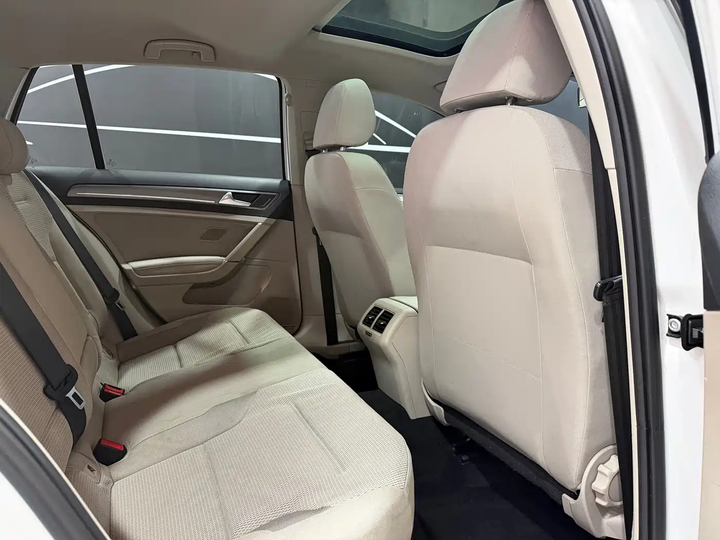 Фото 7 - Volkswagen Golf