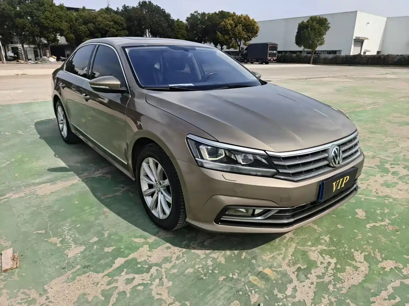Volkswagen Passat 2016 330TSI DSG Honor Edition фото 2