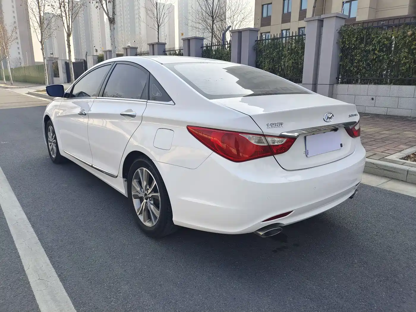 Hyundai Sonata 2015 Classic 2.0L Automatic Luxury Edition фото 14
