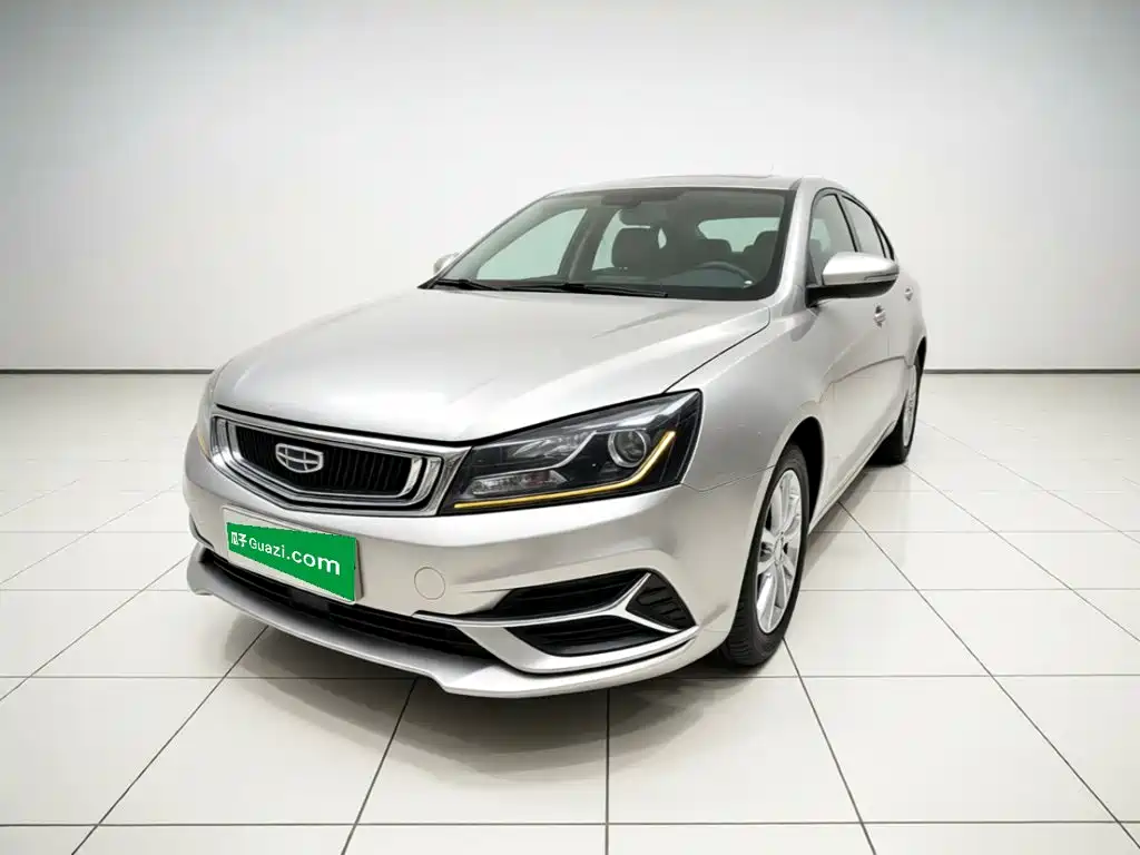 Фото 2 - Geely Emgrand