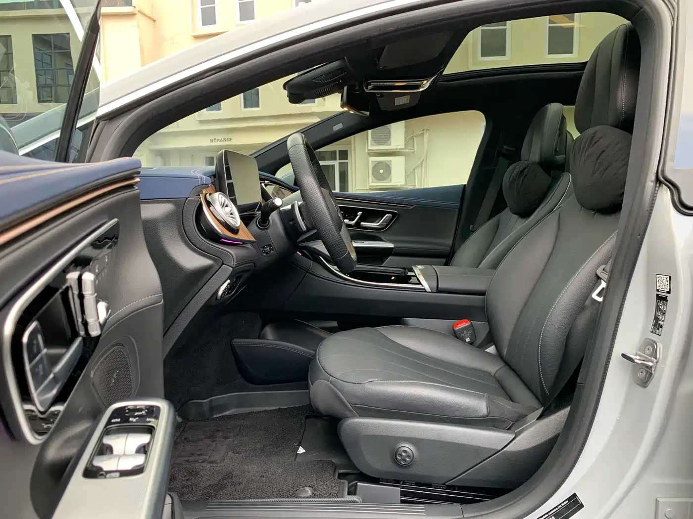 Mercedes-Benz EQE 2022 350 Pioneer Edition фото 14