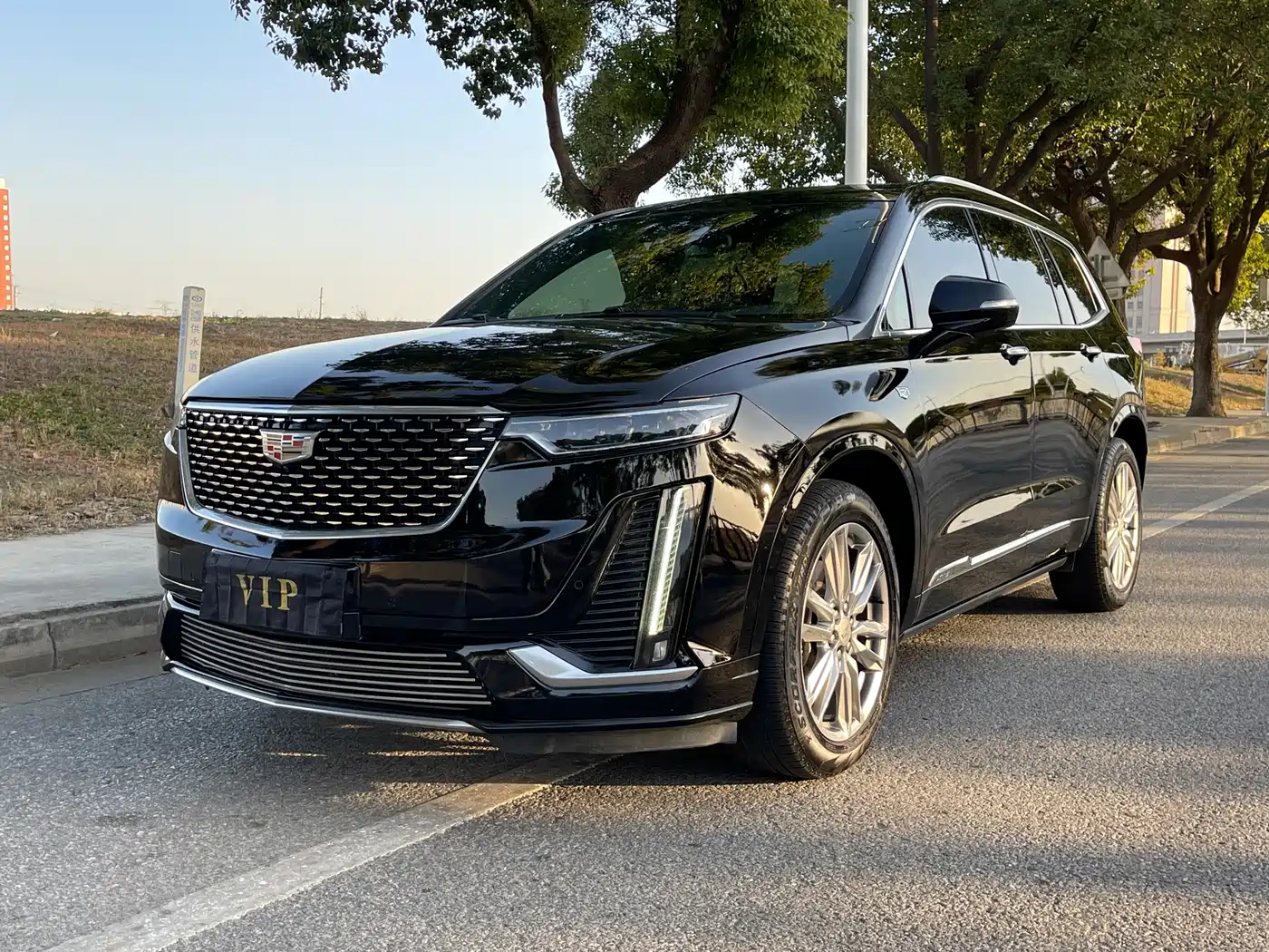 CADILLAC XT6