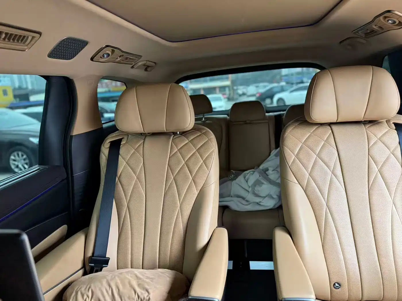 Denza D9 2025 2025 Model DM-i Smart Drive Edition 1020 AWD Flagship
