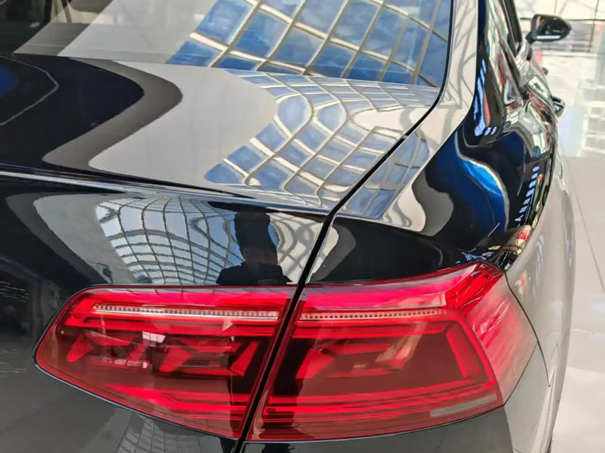 Volkswagen Magotan 2020 330TSI DSG Leading фото 10