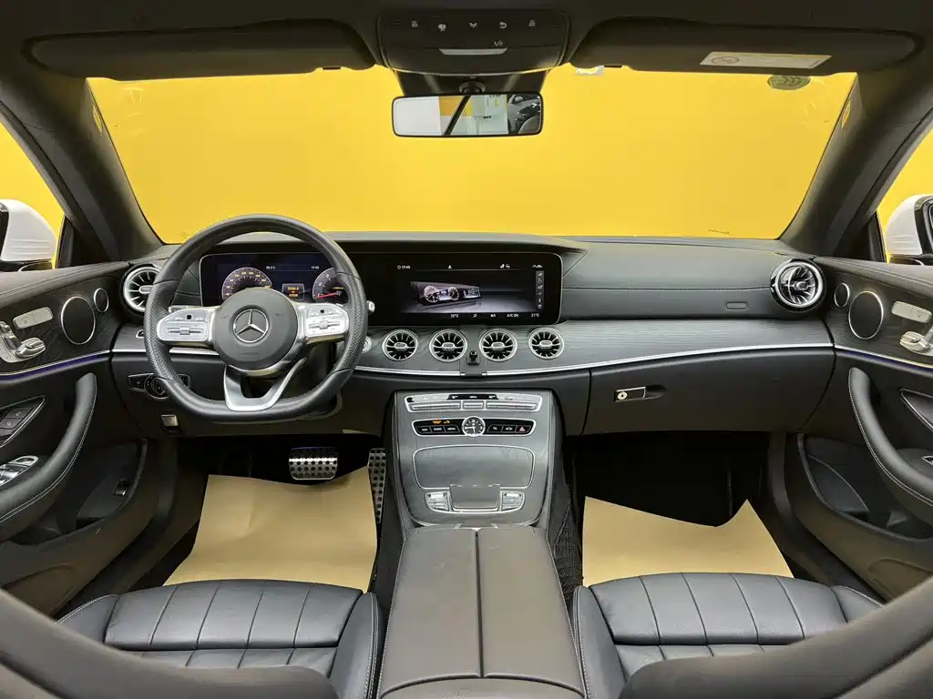 Фото 35 - Mercedes-Benz E-Class (Import)