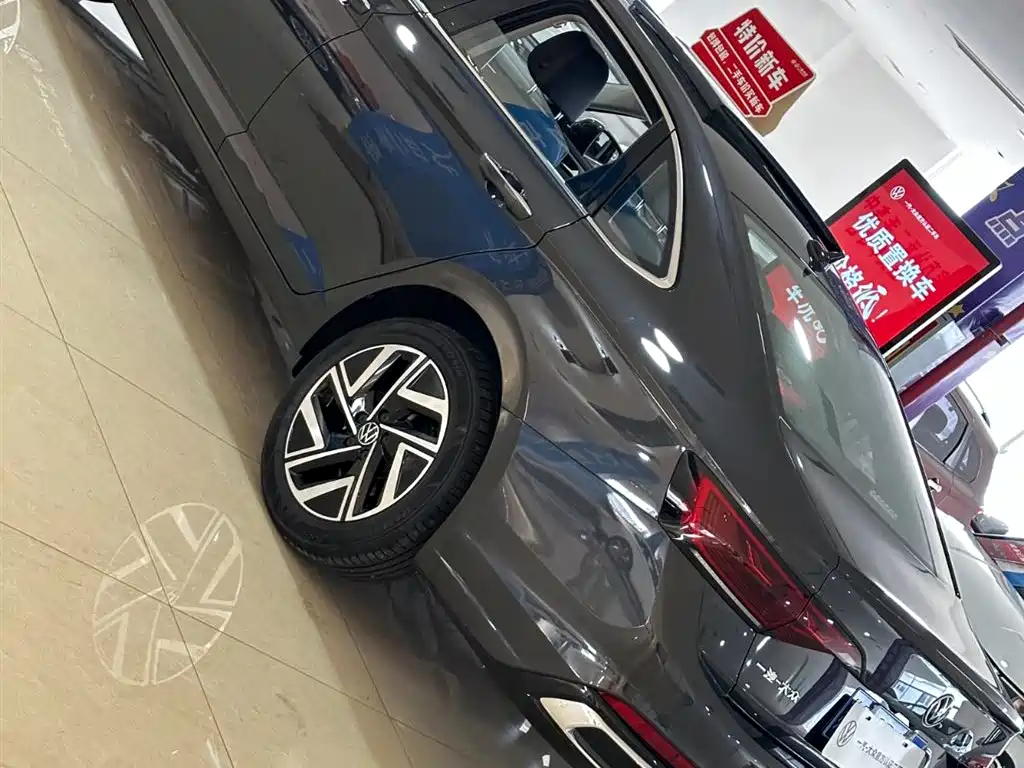 Photo 23 - Volkswagen Sagitar