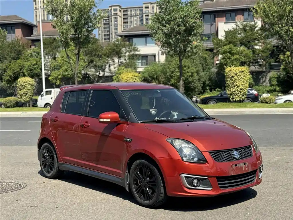 Photo 3 - Suzuki Swift