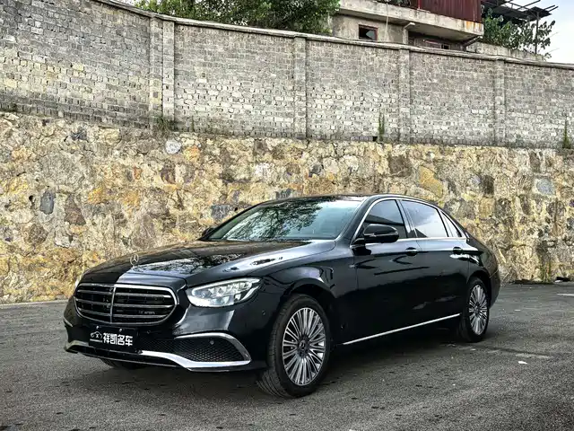 Mercedes-Benz E-Class 2022