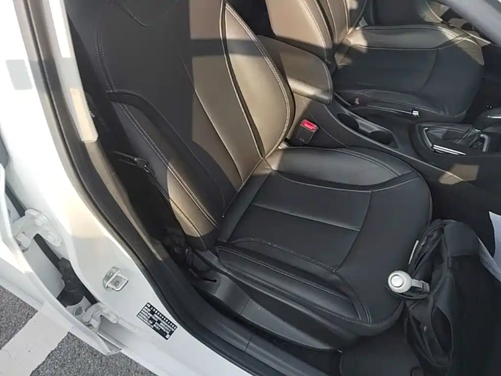 Фото 25 - Buick Excelle