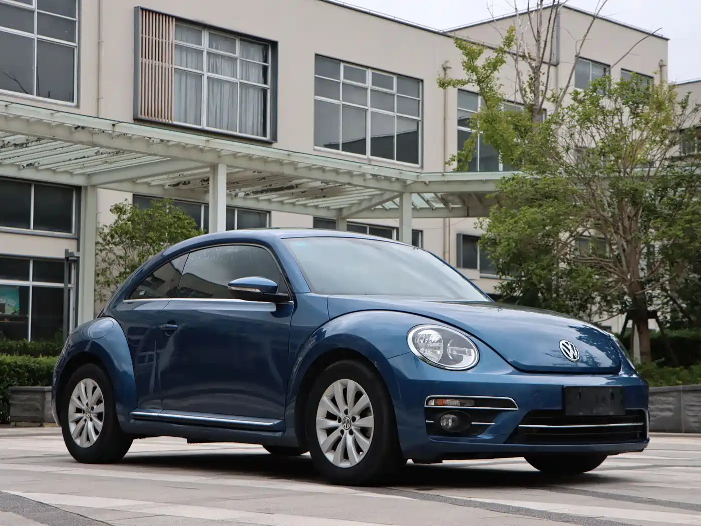 Volkswagen Beetle 2017 180TSI Enjoy фото 3
