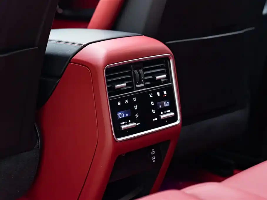 PORSCHE CAYENNE NEW ENERGY
