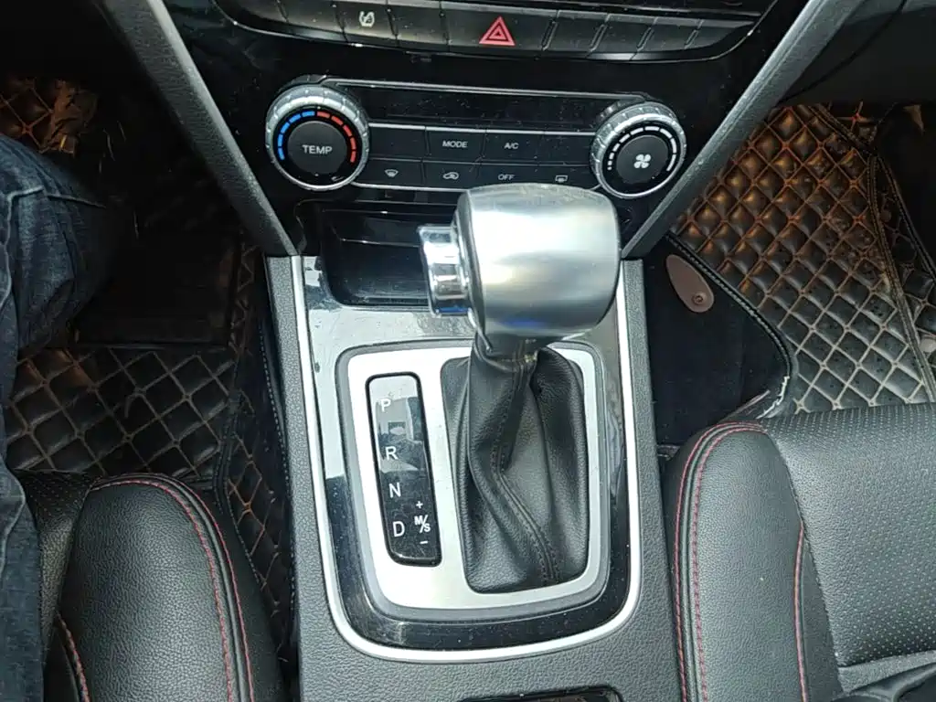 Leopaard CS10 2016 2017 Model 2.0T Automatic Urban Edition